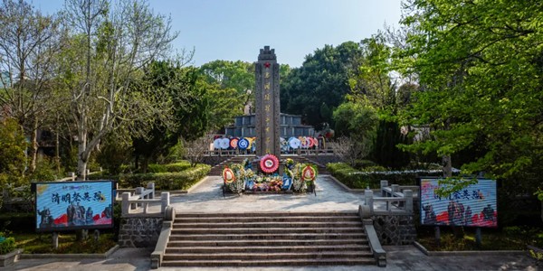 傳承紅色基因，弘揚(yáng)愛(ài)國(guó)精神！寧紅電氣開(kāi)展清明祭掃活動(dòng)！